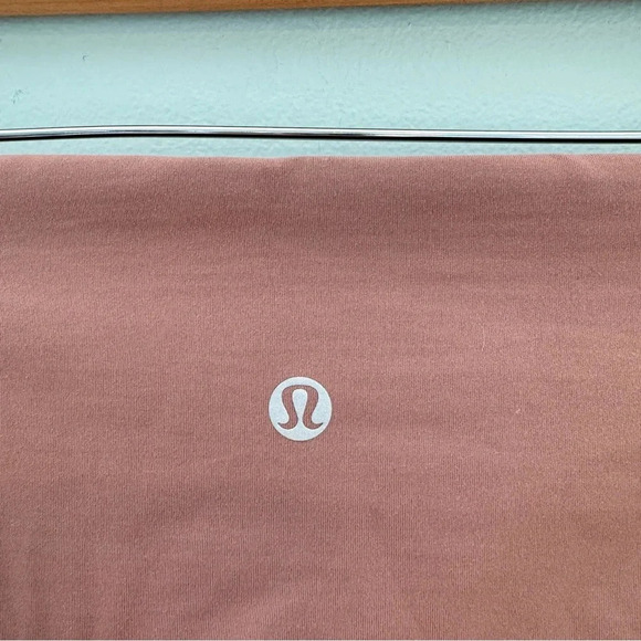 Lululemon In Movement Leggings 25" Everlux - Picture 8 of 9